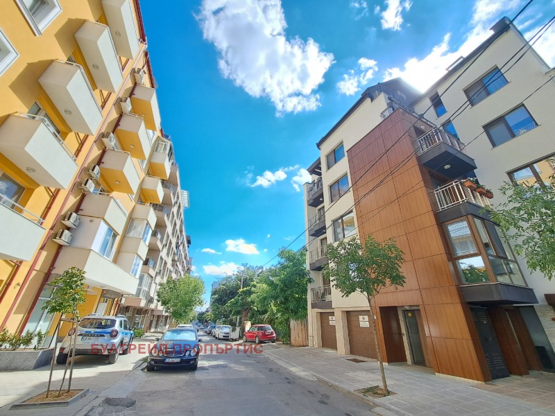 Продава  3-стаен град София , Банишора , 93 кв.м | 48230521