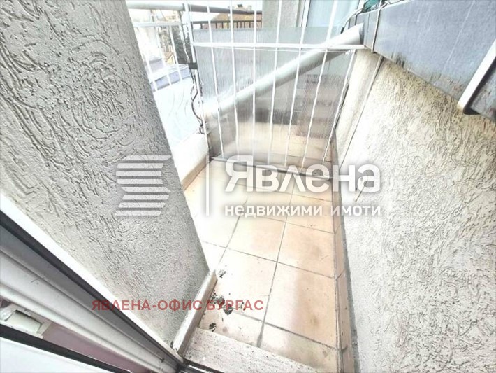 Продава 1-СТАЕН, гр. Бургас, Център, снимка 4 - Апартаменти - 56365105