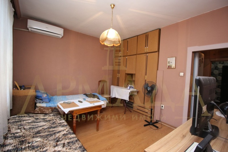 For Sale  3+ bedroom Plovdiv , Marasha , 112 sq.m | 55058892 - image [13]