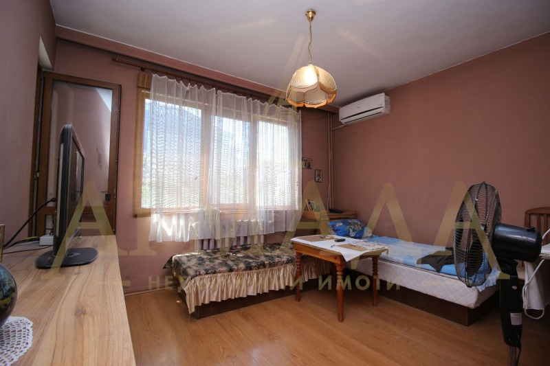 For Sale  3+ bedroom Plovdiv , Marasha , 112 sq.m | 55058892 - image [12]