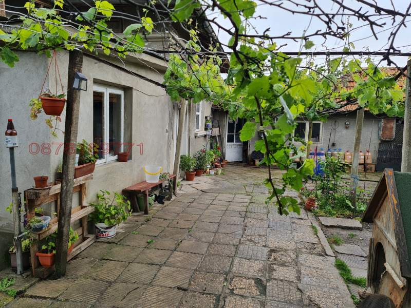 Продава КЪЩА, гр. Търговище, Бряг, снимка 5 - Къщи - 52783236