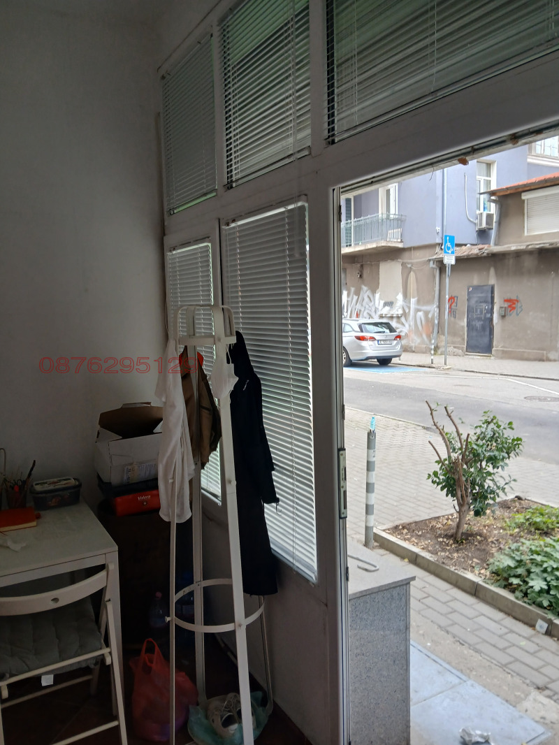 En venta  Comercio Sofia , Tsentar , 18 metros cuadrados | 36481212 - imagen [4]