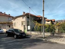 Продажба на имоти в гр. Стрелча, област Пазарджик - изображение 4 