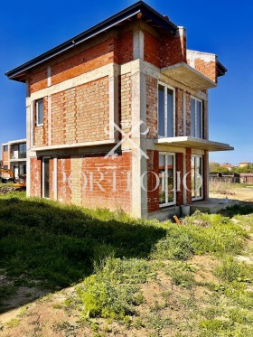 Casa Lozenec, região Burgas 7