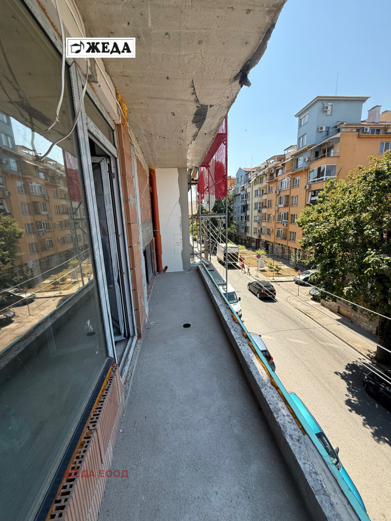 Продава  3-стаен град Плевен , Широк център , 103 кв.м | 22730433 - изображение [6]