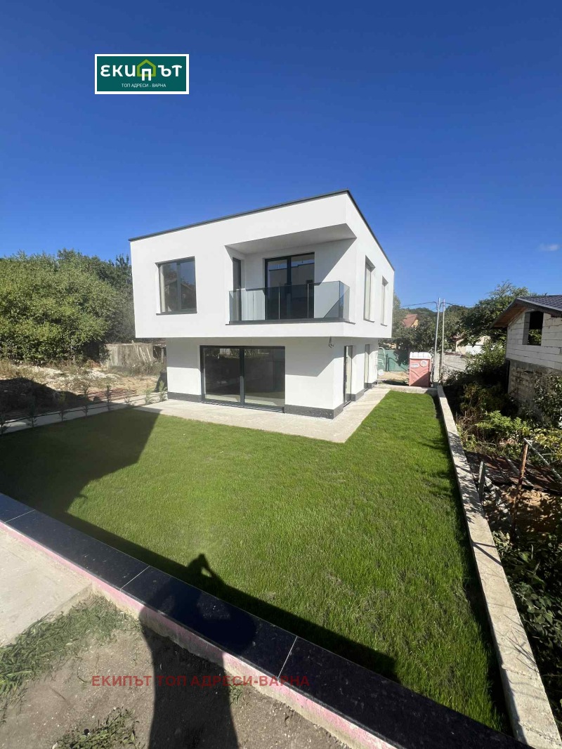 In vendita  Casa Varna , m-t Manastirski rid , 134 mq | 25813162