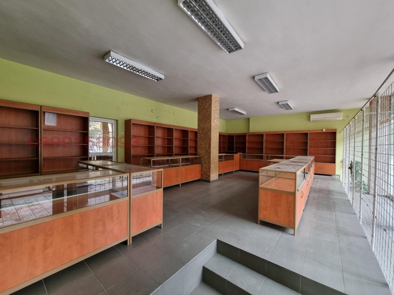 Продава МАГАЗИН, гр. Лом, област Монтана, снимка 2 - Магазини - 52785493