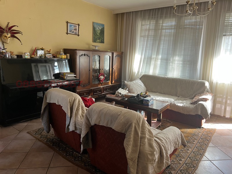 Продава МНОГОСТАЕН в област Бургас, гр. Айтос - 96 кв.м / 180 000 € » 352 049.40 лв.
