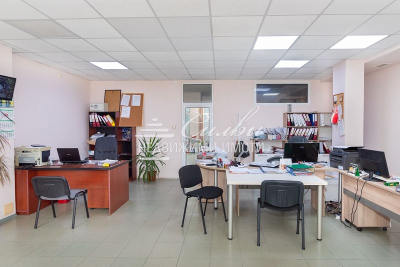 Продава МАГАЗИН в град Шумен, Пазара - 71 кв.м / 130 400 € » 255 040.23 лв., НЕДВИЖИМИ ИМОТИ СИЛВИ