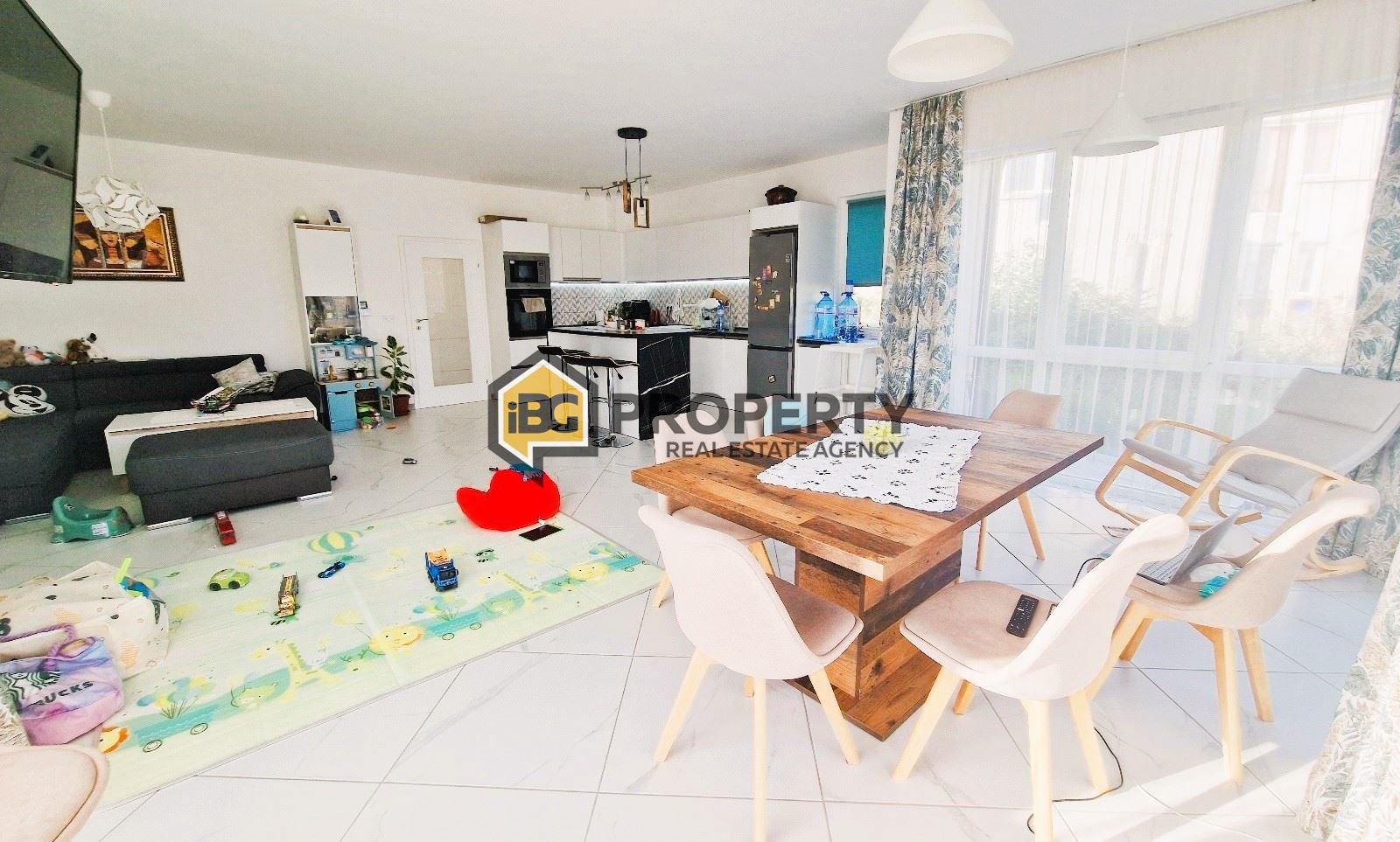Продава КЪЩА, гр. Бяла, област Варна, снимка 2 - Къщи - 52563074