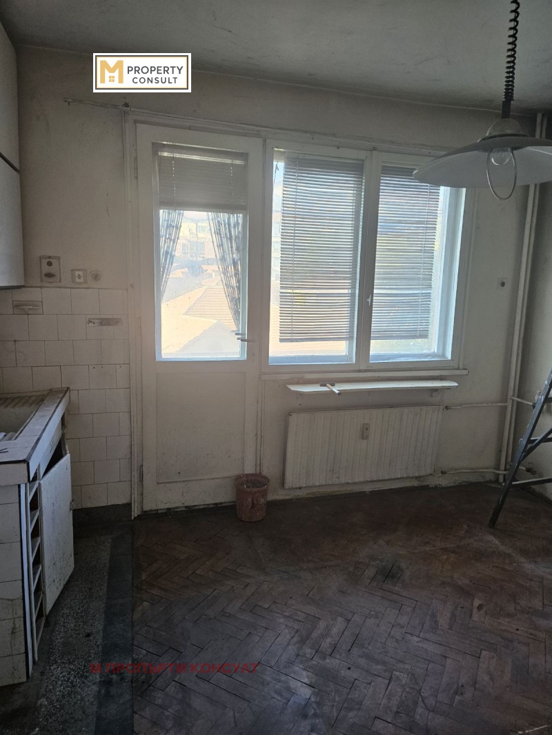 Продава 2-СТАЕН, гр. Плевен, Идеален център, снимка 9 - Апартаменти - 52480828