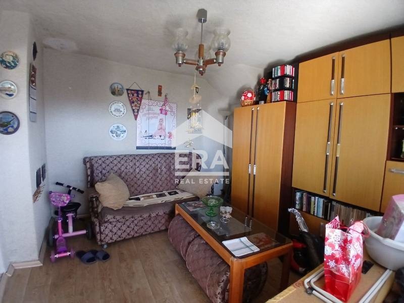 Продава КЪЩА, с. Роза, област Ямбол, снимка 3 - Къщи - 53854544