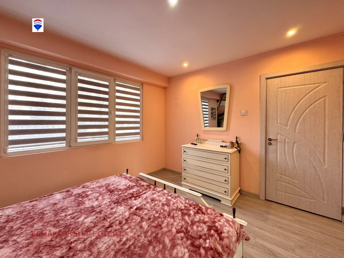 Продава 3-СТАЕН, гр. Русе, Родина 1, снимка 2 - Апартаменти - 53887016