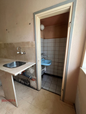 1 chambre Slaviya, Sofia 3