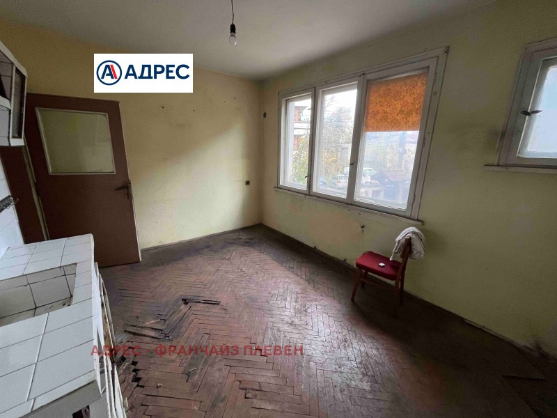 Продава 3-СТАЕН, гр. Ловеч, Център, снимка 2 - Апартаменти - 52799160