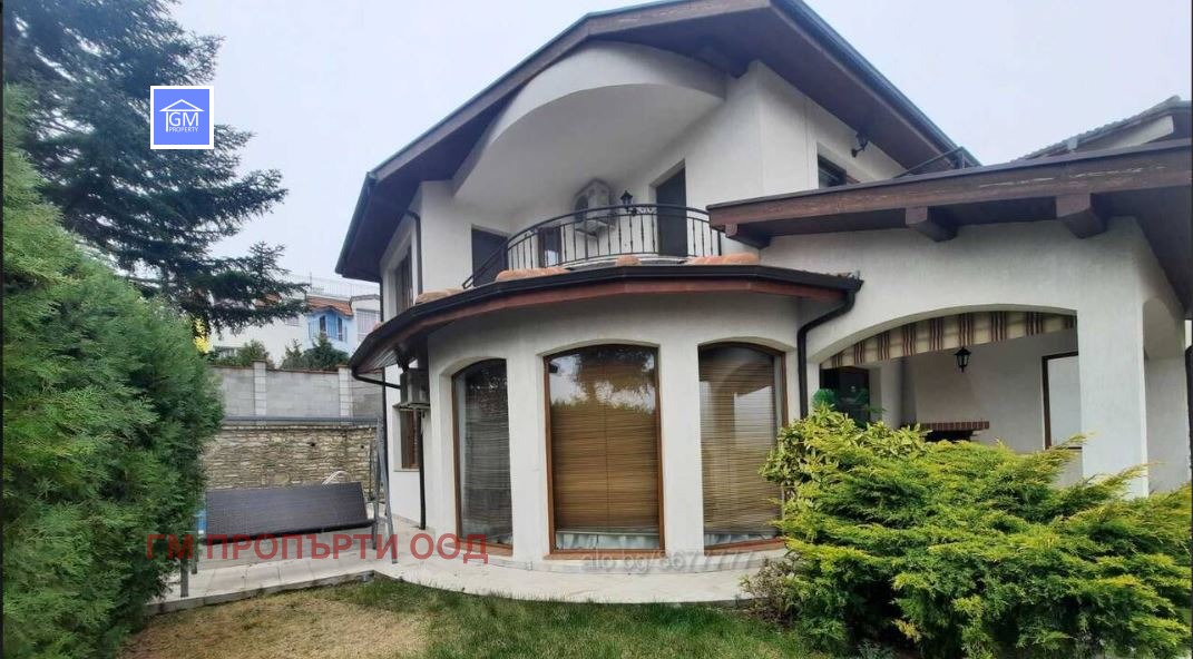 Продава КЪЩА, гр. Балчик, област Добрич