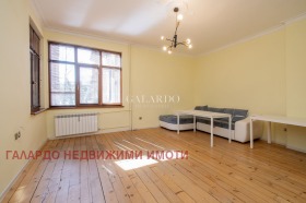 2 Schlafzimmer Zentar, Sofia 1