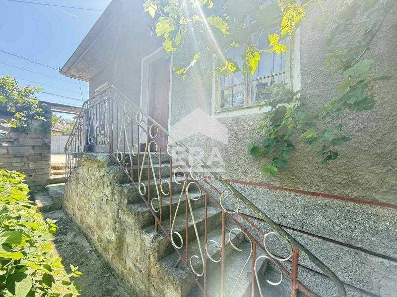 Продава КЪЩА, с. Мерданя, област Велико Търново