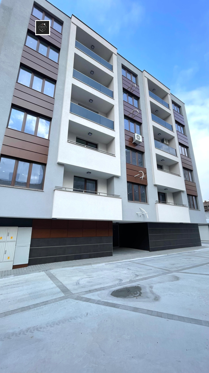 Продава 2-СТАЕН, гр. Пазарджик, Център, снимка 1 - Aпартаменти - 48347339