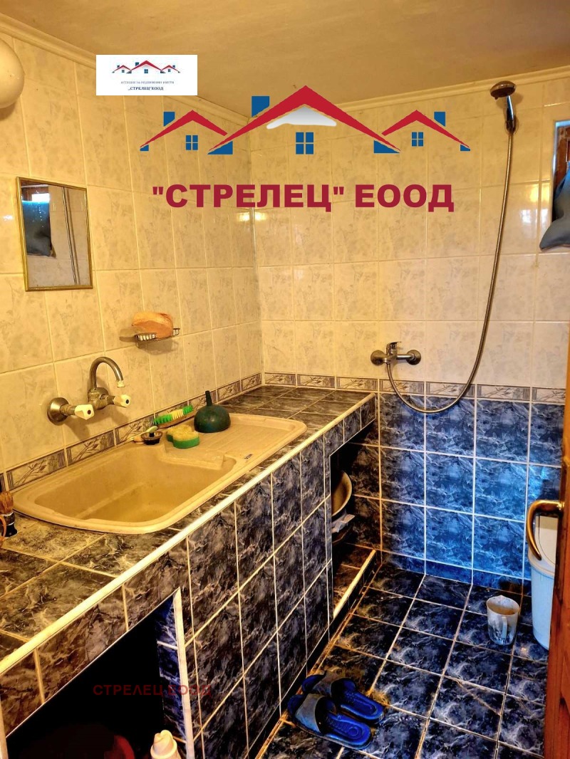 Продава КЪЩА, гр. Добрич, Пинета, снимка 5 - Къщи - 49197100