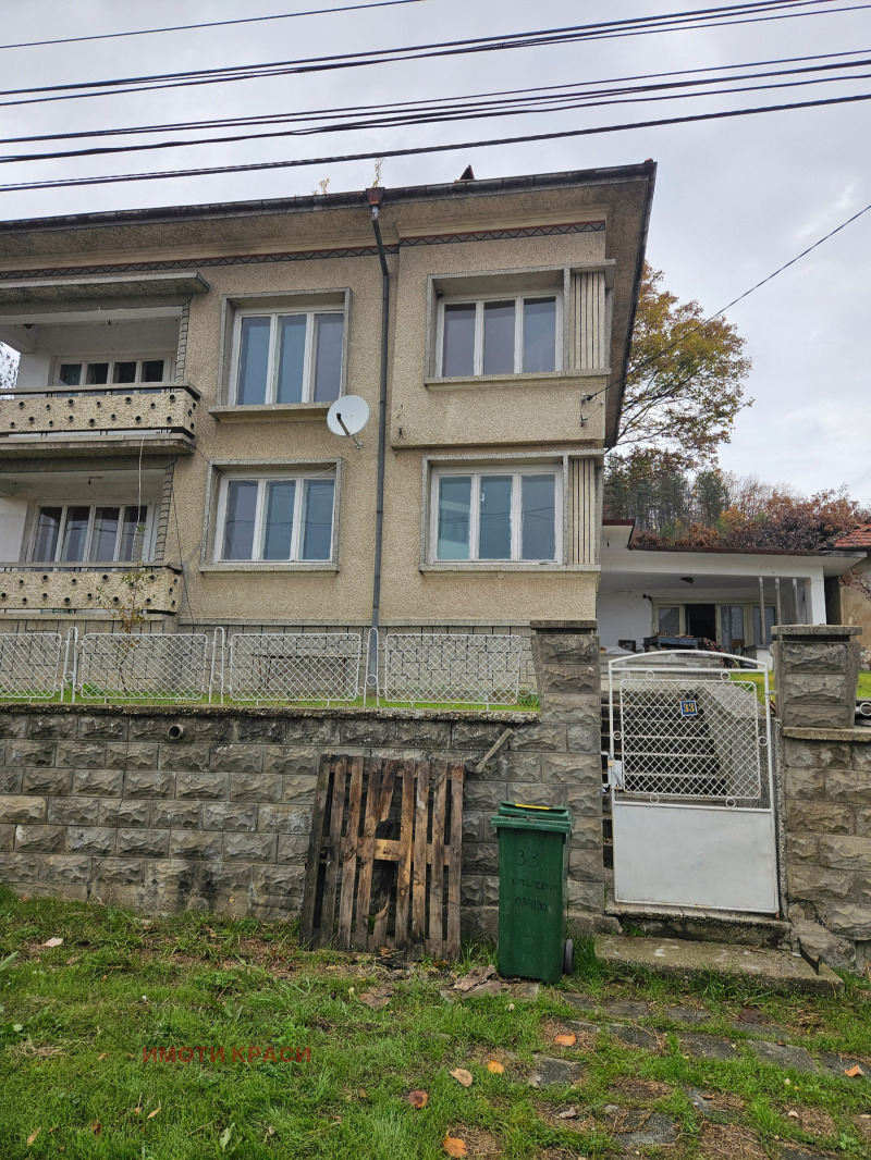 Продава КЪЩА, с. Николово, област Русе