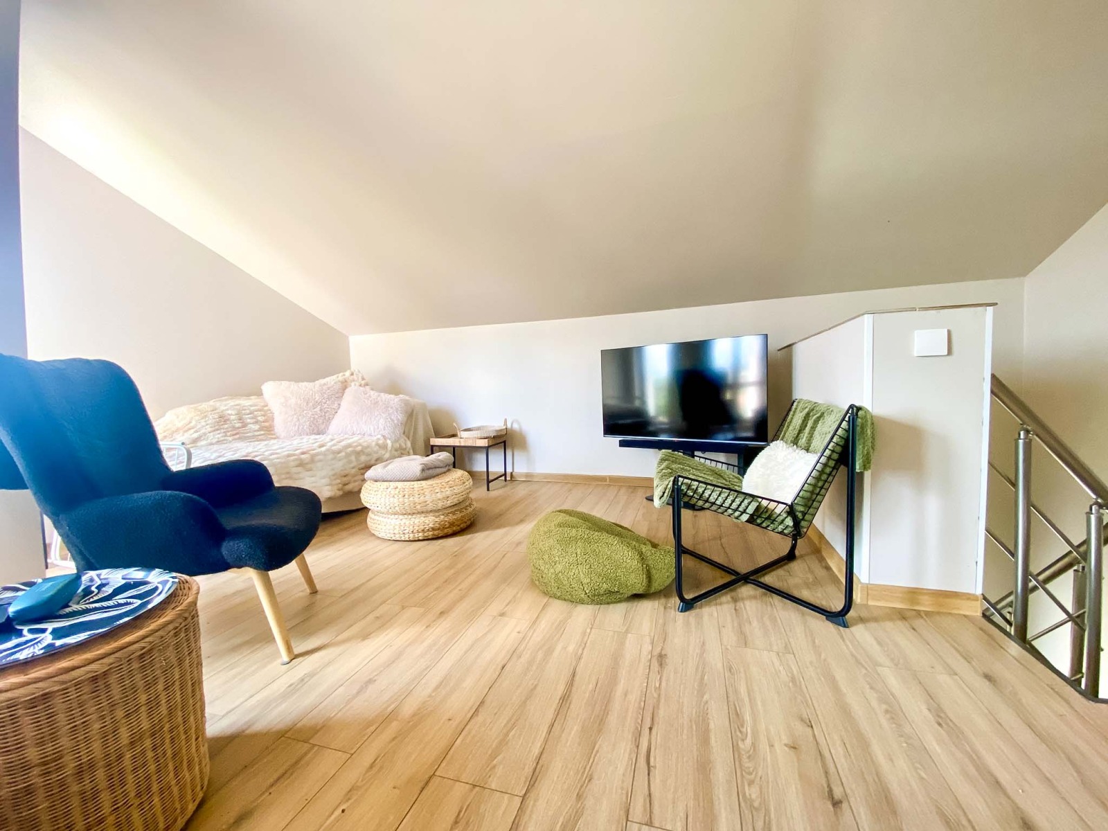 Продава КЪЩА, гр. Балчик, област Добрич, снимка 13 - Къщи - 56210369