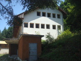 House Botevgrad, region Sofia 1