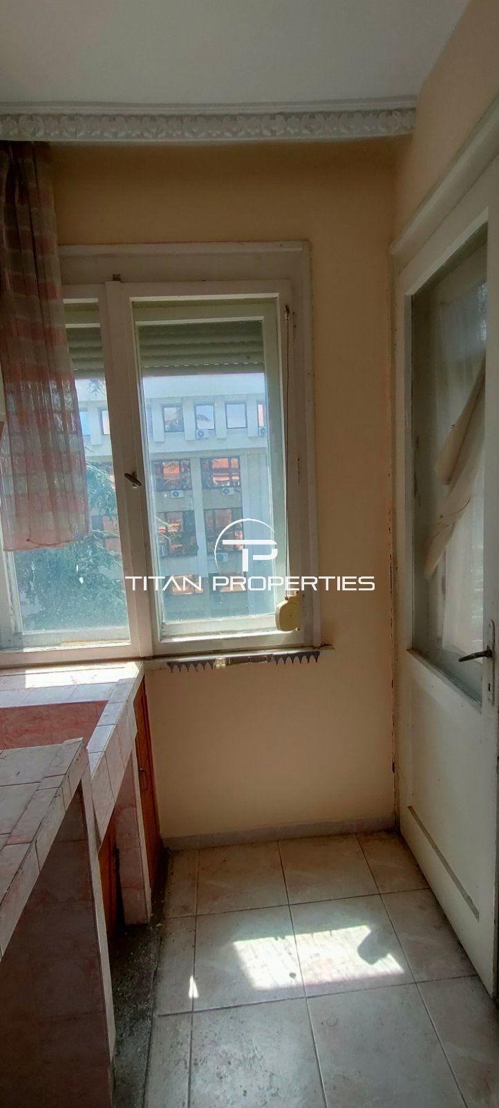 Продава МНОГОСТАЕН, гр. Бургас, Център, снимка 7 - Апартаменти - 56208026