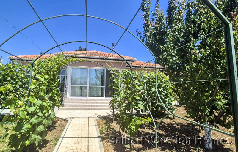 Продава КЪЩА, област Добрич, с. Соколово • 229000 € • 64965880 — Holmes.bg