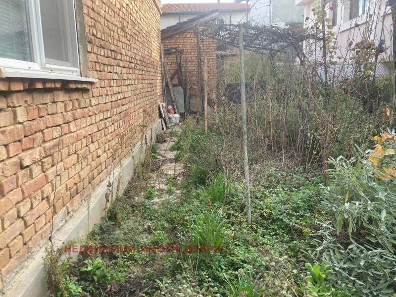 Продава КЪЩА, гр. Добрич, Център, снимка 11 - Къщи - 52463671