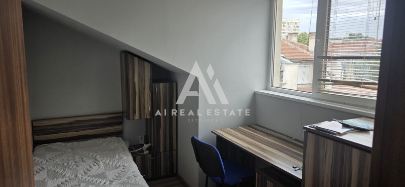 Продава  3-стаен град Плевен , Широк център , 86 кв.м | 93984015 - изображение [10]