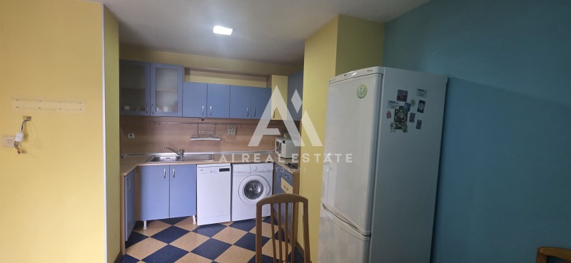 Продава  3-стаен град Плевен , Широк център , 86 кв.м | 93984015 - изображение [2]