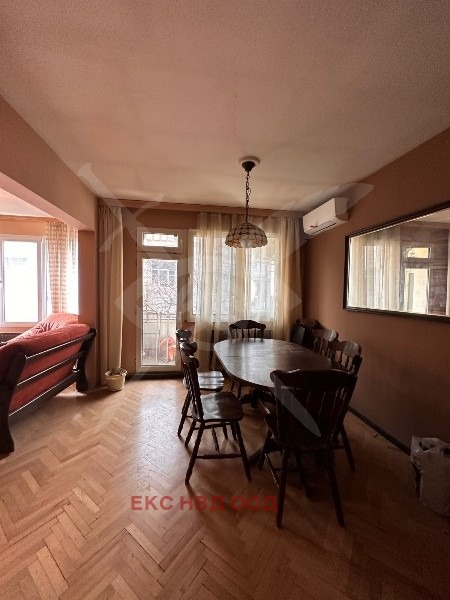 Eladó  3 hálószobás Plovdiv , Centar , 126 négyzetméter | 44415763 - kép [4]