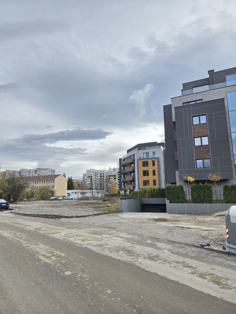 Продава ПАРЦЕЛ, гр. Перник, Изток