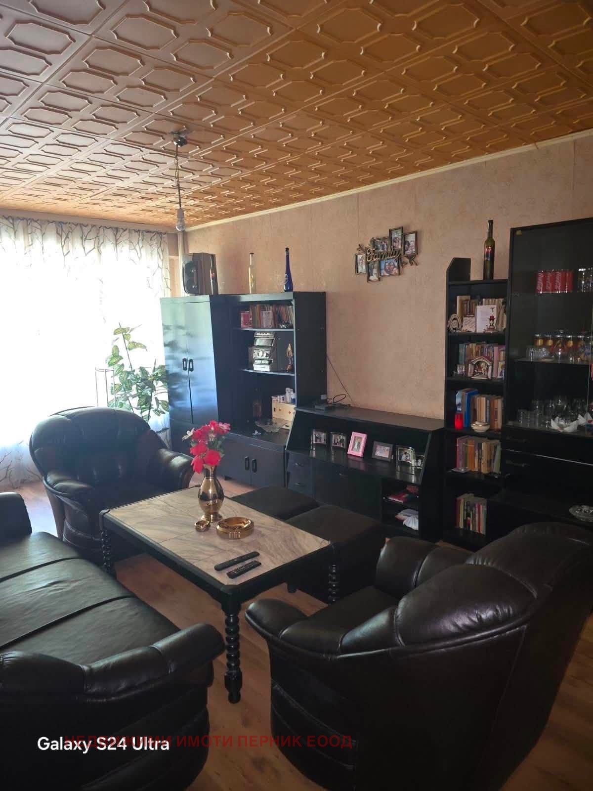 Продава 2-СТАЕН, гр. Перник, Изток, снимка 5 - Апартаменти - 55342626
