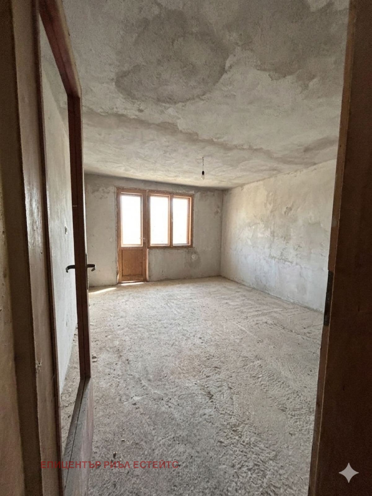 Продава КЪЩА, с. Сопица, област Перник, снимка 3 - Къщи - 54390263
