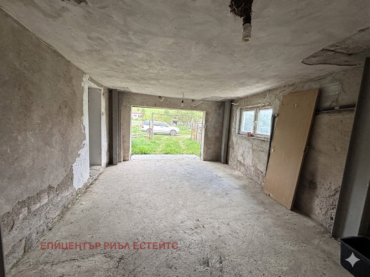 Продава КЪЩА, с. Сопица, област Перник, снимка 9 - Къщи - 54390263