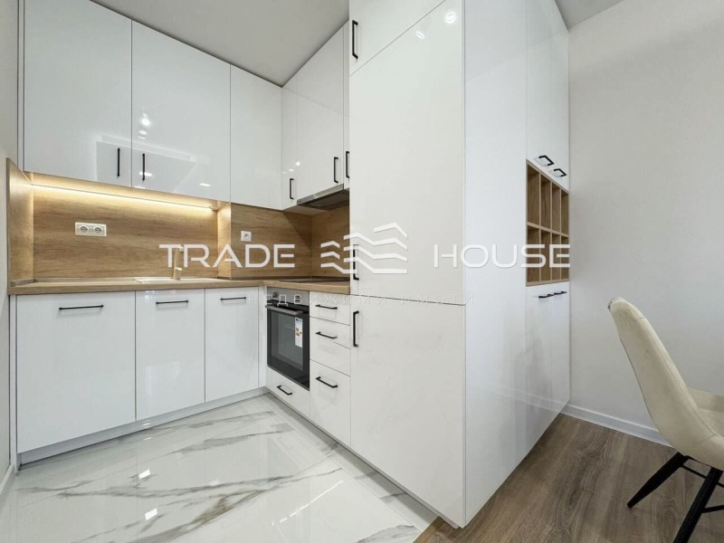 Продава 2-СТАЕН, гр. Пловдив, Остромила, снимка 2 - Апартаменти - 52800299