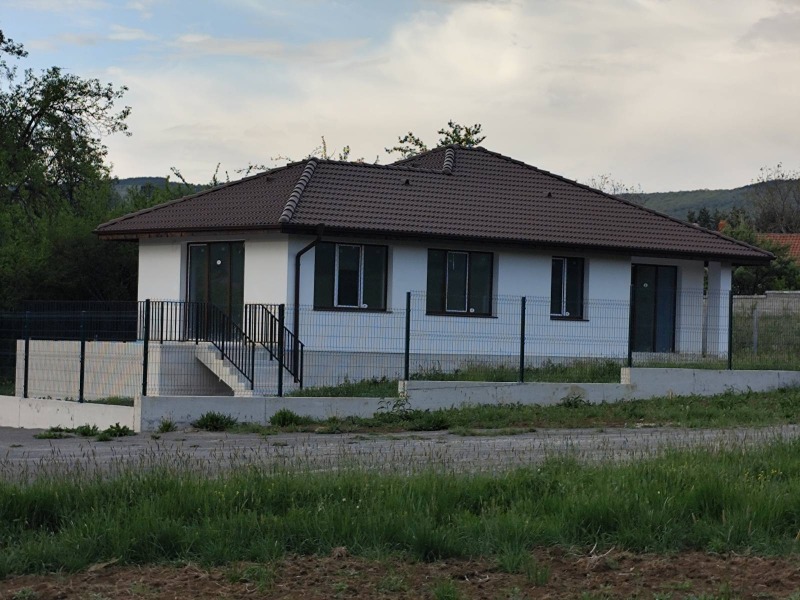 Продава КЪЩА, с. Хераково, област София област, снимка 9 - Къщи - 51744661