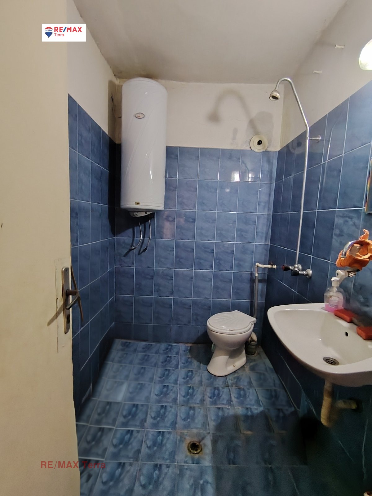 Продава ЕТАЖ ОТ КЪЩА, гр. Ловеч, Широк център, снимка 4 - Етаж от къща - 54432282