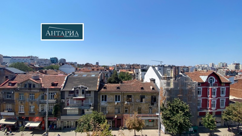 Продава  2-стаен град София , Център , 67 кв.м | 65731784