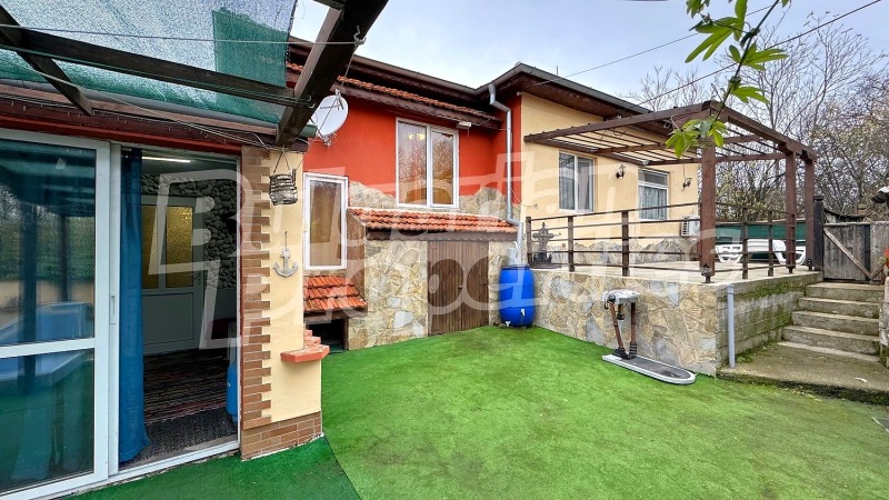 Продава КЪЩА, с. Новоселец, област Сливен, снимка 2 - Къщи - 52809892