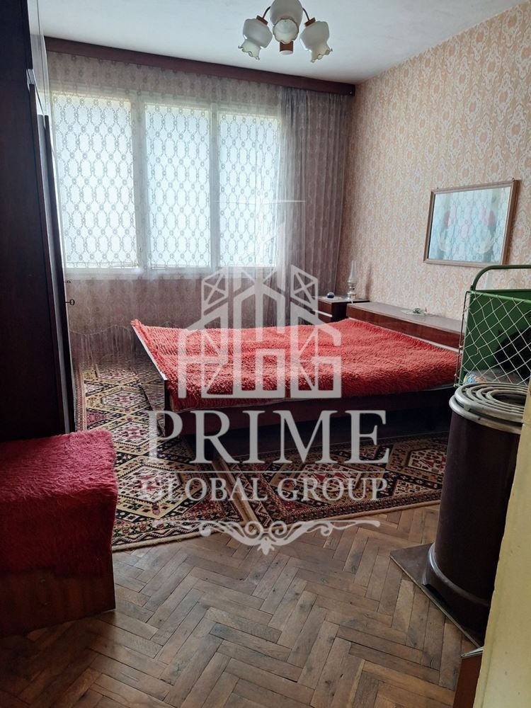 Продава КЪЩА, гр. Провадия, област Варна, снимка 13 - Къщи - 55024596