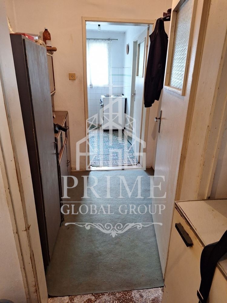 Продава КЪЩА, гр. Провадия, област Варна, снимка 12 - Къщи - 55024596