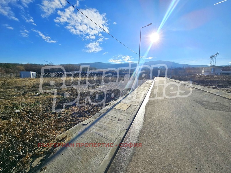 Продава ПАРЦЕЛ, с. Нови хан, област София област, снимка 5 - Парцели - 52688410