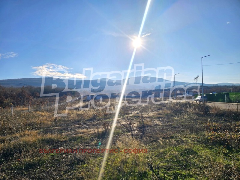 Продава ПАРЦЕЛ, с. Нови хан, област София област, снимка 4 - Парцели - 52688410