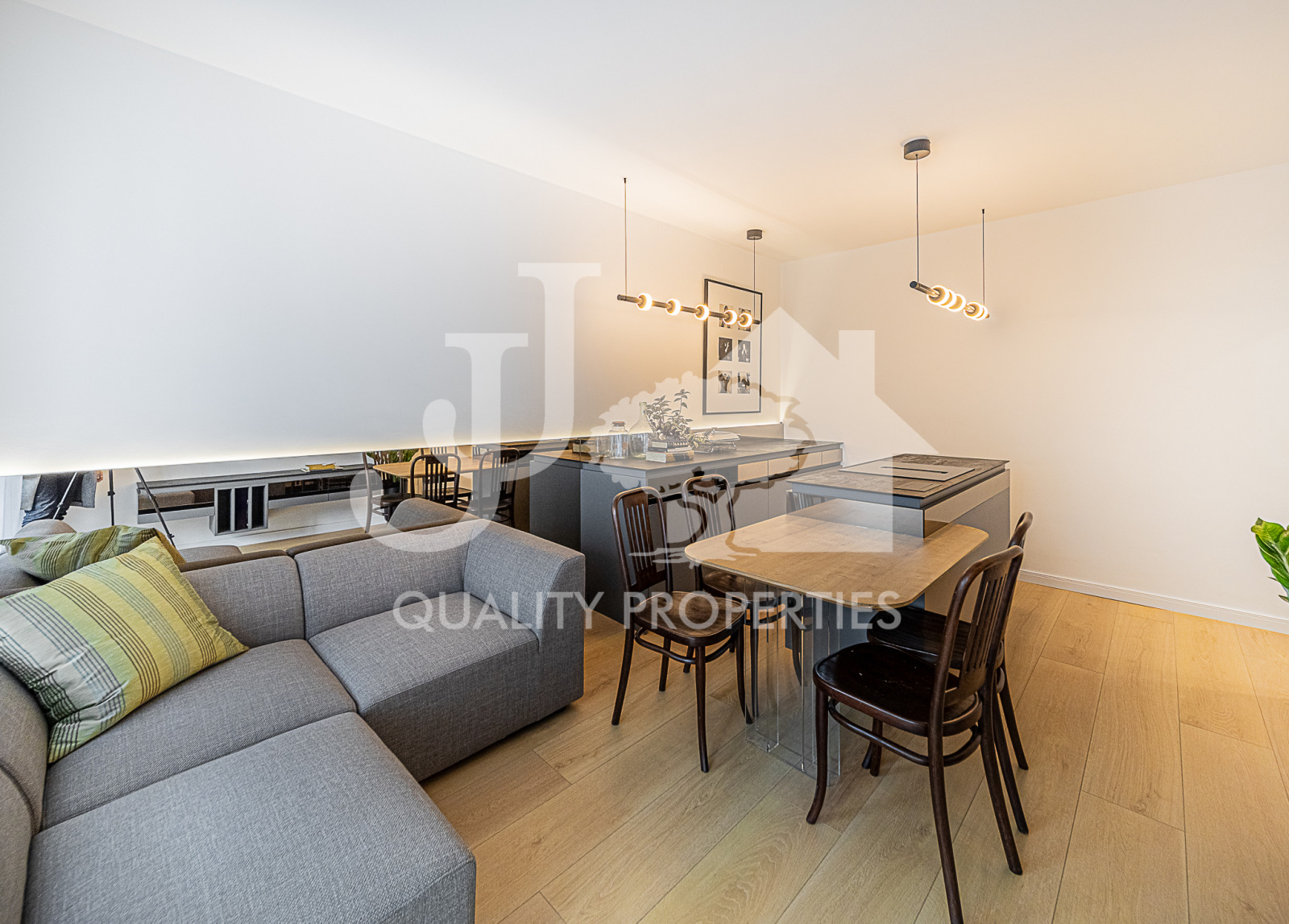 Продава 3-СТАЕН, гр. София, Лозенец, снимка 3 - Апартаменти - 54328602