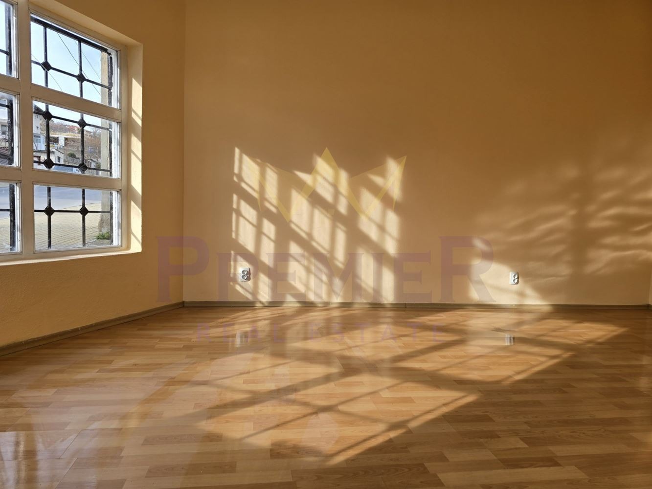 Продава АТЕЛИЕ, ТАВАН, гр. Балчик, област Добрич, снимка 2 - Апартаменти - 53910590