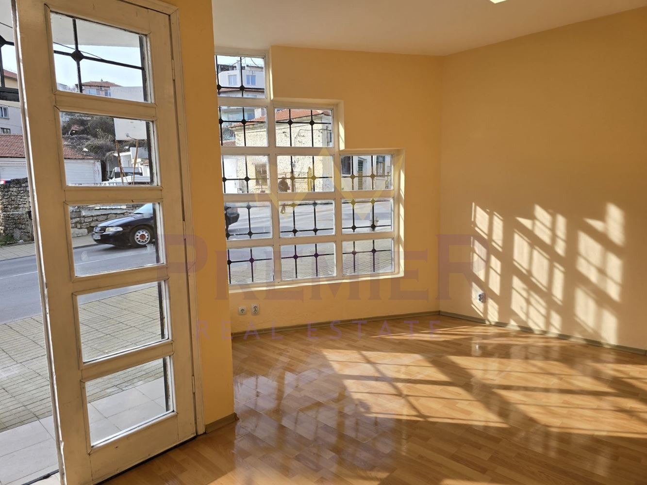 Продава АТЕЛИЕ, ТАВАН, гр. Балчик, област Добрич, снимка 3 - Апартаменти - 53910590