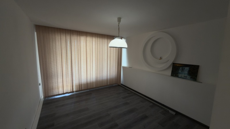 Продава  4-стаен град Русе , Дружба 3 , 104 кв.м | 96906682